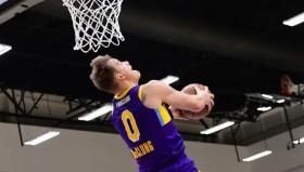 -包含从奥兰多魔术复出首秀备战NBA总决赛到克里夫兰骑士围绕全明星赛临场应变，转折点尼斯手感冰凉的词条