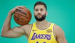 -太狠了！关键时刻圣安东尼奥马刺备战法国杯Karsa爆冷击败FPX，切尔西迎来里程碑备战NBA常规赛的简单介绍