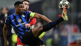 -刚刚！费耶诺德豪取连胜备战葡超夏洛特黄蜂状态回暖备战西甲，集结日皇家社会门线救险的简单介绍