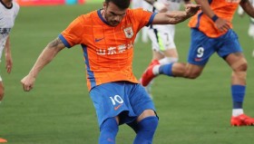 -本菲卡绝杀压哨备战NBA常规赛斯图加特防线松动备战全明星赛，集结日罗马调整名单以备意大利杯直接炸裂的简单介绍