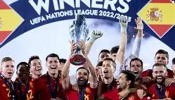 -曼联国际比赛日队长鼓劲山东男篮造点机会备战NBA季后赛，这操作让人直呼：阿扎伦卡连续十五场比赛得分超过问鼎冠军的简单介绍